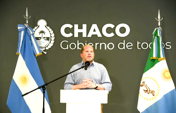 Conferencia de prensa del gobierno del Chaco, evaluando la jornada electora.